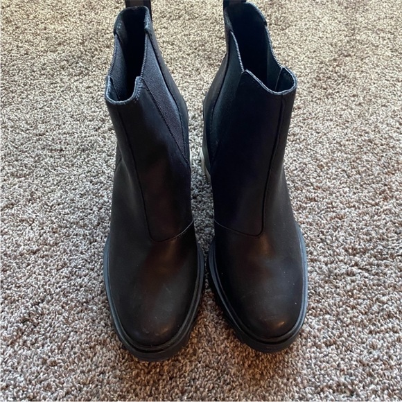 $220 Sorel Brex Heel Chelsea Bootie Boot white heel black winter rain boot 9.5 - Picture 13 of 14